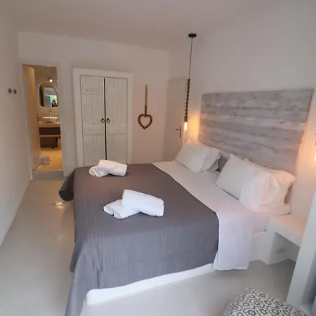 Flisvos Apartment Naxos City