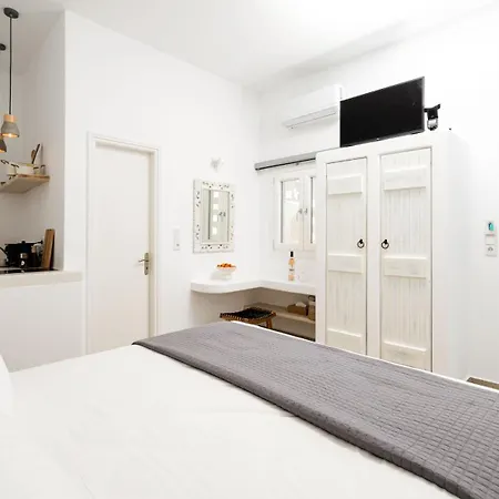 Flisvos Apartment *