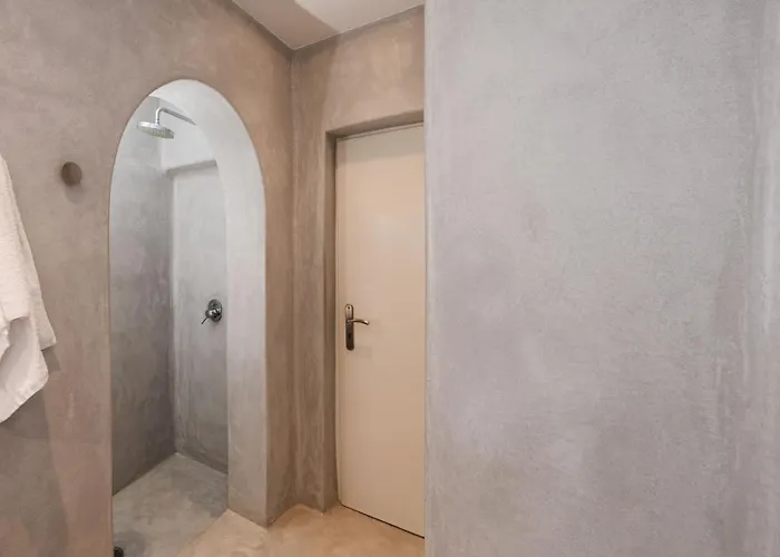 Flisvos * Naxos City